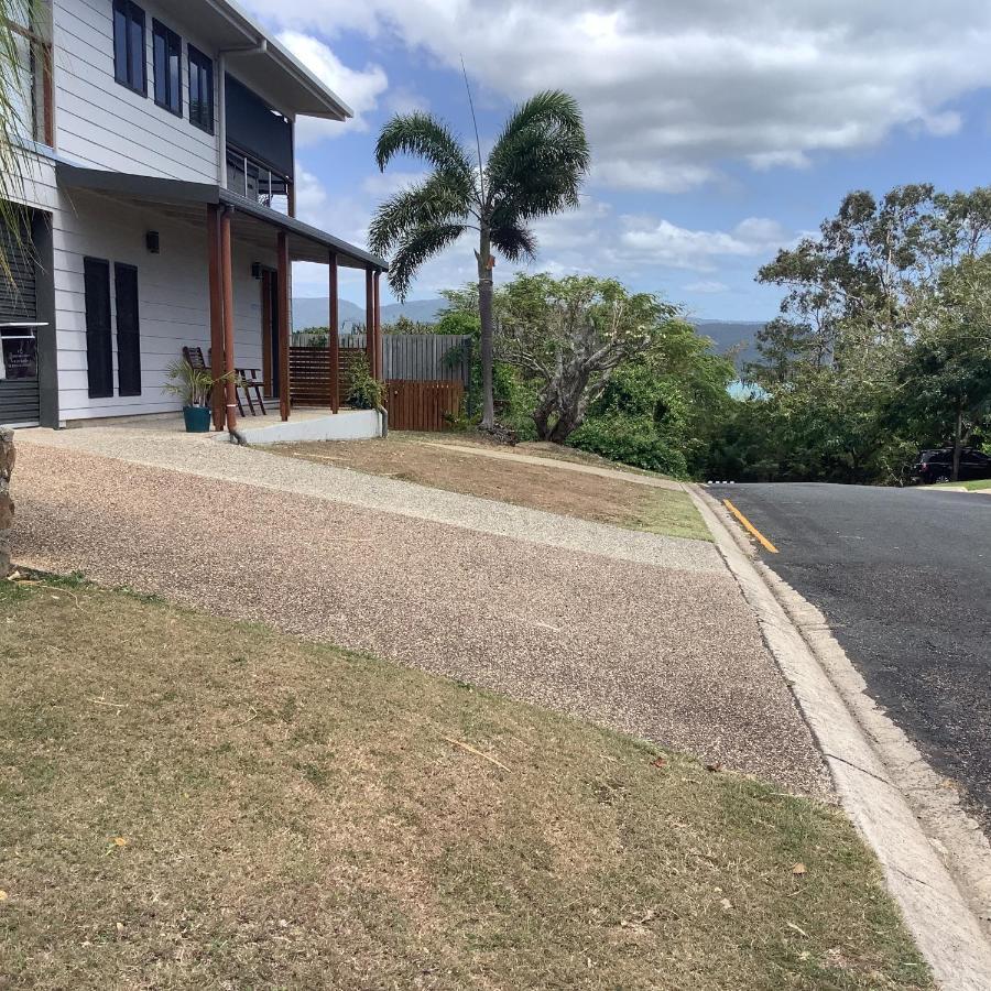 Oceanview Apartment Airlie Beach Eksteriør billede